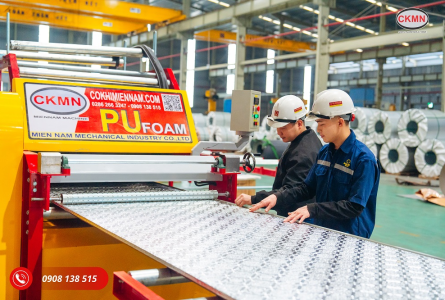 TỪ 2016 CƠ KHÍ MIỀN NAM VINH DỰ LÀ ĐƠN VỊ CUNG CẤP MÁY CÁN TÔN, XÀ GỒ CÁC LOẠI CHO TẬP ĐOÀN HOA SEN.  ĐẾN NĂM 2024 TIẾP TỤC ĐƯỢC LỰA CHỌN ĐỂ LẮP ĐẶT DÂY CHUYỀN TÔN XỐP PU TỰ ĐỘNG 30M